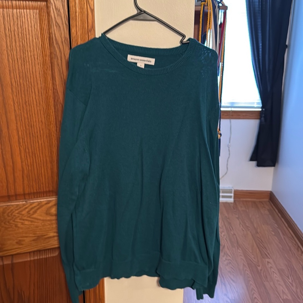Amazon Essentials Crewneck sweater